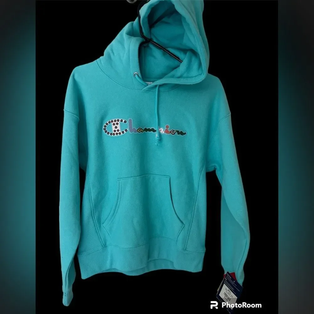 Champion heavyweight Hoodie Logo on front NWT - Picture 1 of 9